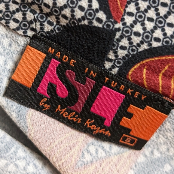 Isle by Melis Kozan Long Sleeve Lightweight Blouse Top Floral V-Neck Small - Picture 5 of 7